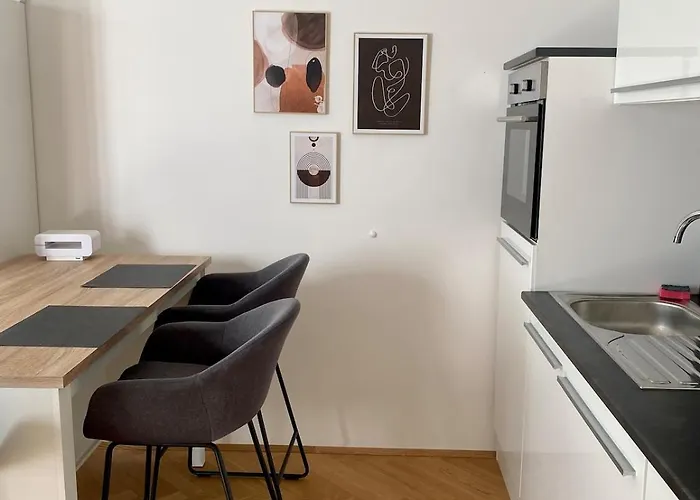 Apartamento Lovely With Private Garden And Ac In Prime Location *