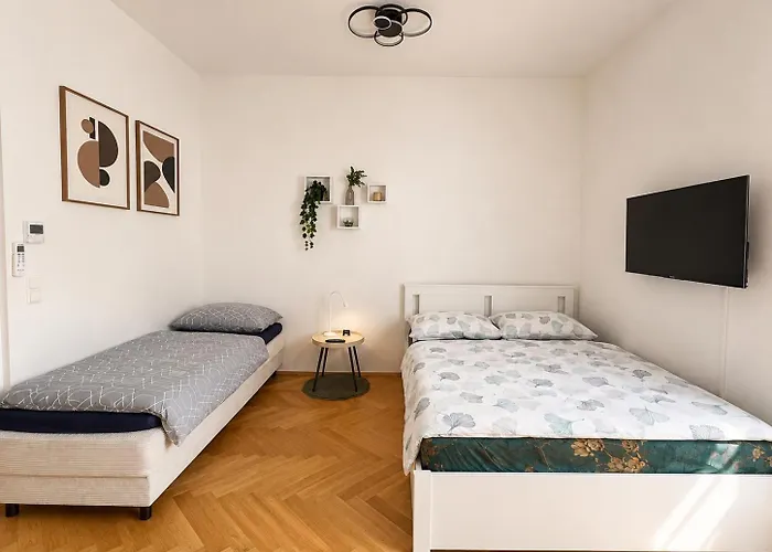 Charming Garden Hideaway With Ac Near Center Apartament Wiedeń